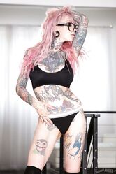 Pink-haired Sydnee Vicious turns on all fans of ear plugs, tattoos, and tits