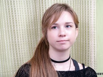 Teenage virgin Alice Klay getting boned and jizzed for the first time