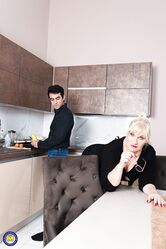 Mature NL Mark Zane, Yazmine