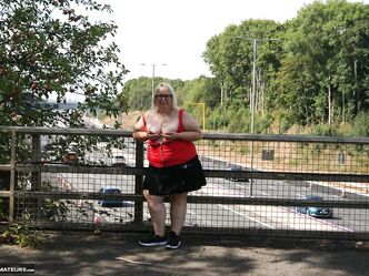 MILFBBWCurvyUnited KingdomBig AssMatureBlondesGlassesGrannyCougarTiny