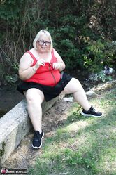 MILFBBWCurvyUnited KingdomBig AssMatureBlondesGlassesGrannyCougarTiny