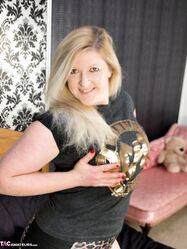 MILFBig AssUnited KingdomMatureSlimBlondesStripteaseBig