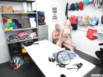 Shoplyfter Lily Larimar , Jack Vegas