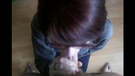 Sank to the sinewy penis and began to suck it
