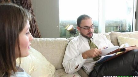 The stepdaughter seduced her stepfather with a bare pussy