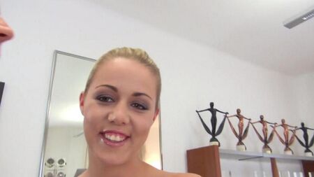 The whore surrendered to the man in the mouth for a new dress