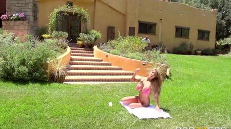 Hot fuck on the lawn