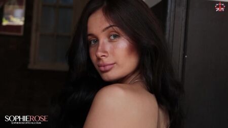 Sophie Rose - Naked In The Pub