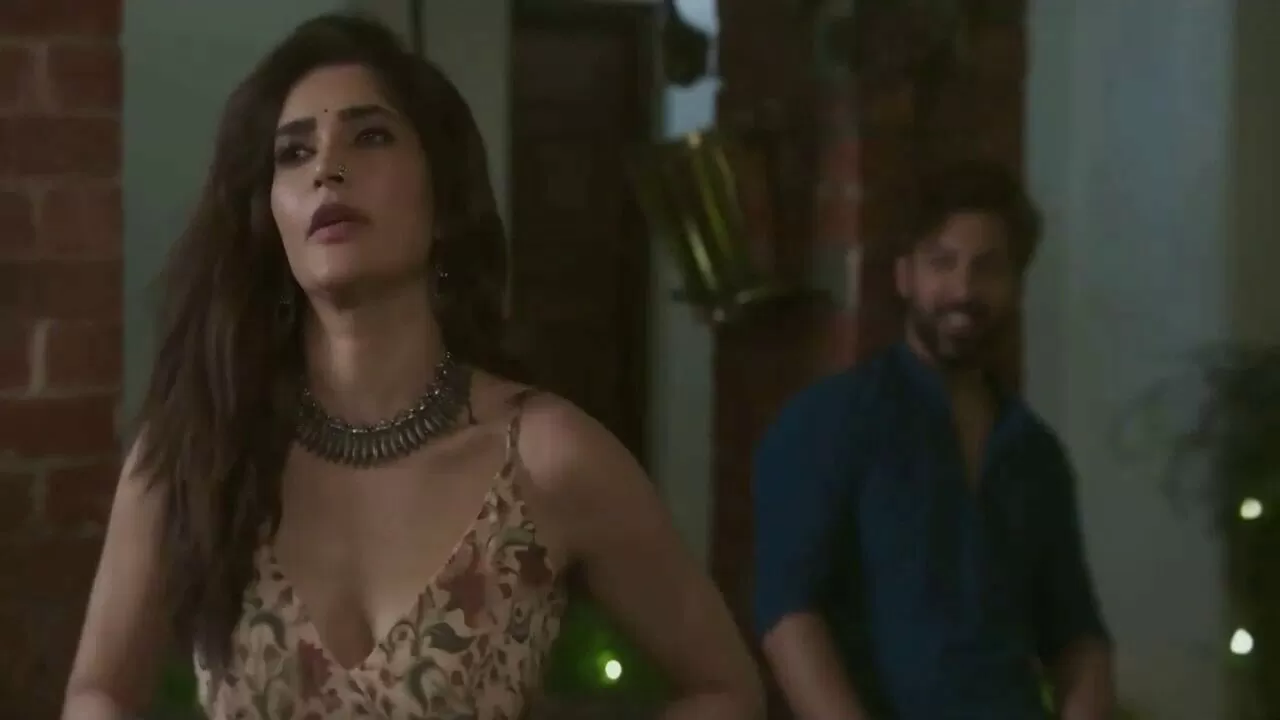 Karishma Tanna in Lahore Confidential Scene - XXXi.PORN Video