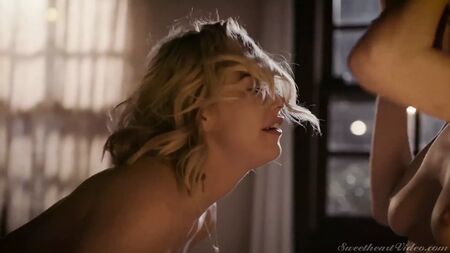 Carter Cruise and Aidra Fox enjoy lesbian love