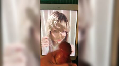 Cosplayer Ely cum tribute