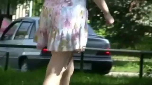 upskirt-pantyless  