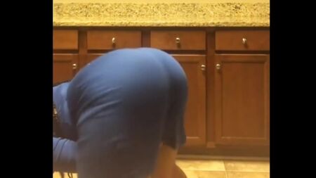Mizz TwerkSum twerking crazy | WSHH _ worldstarcandy