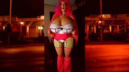 Pink Juggsy In 44 R Cup Bra