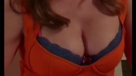 Jennifer Love Hewitt has great Boobs