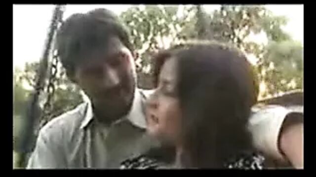 Mature Pakistani Pashto Lovers Get Naughty