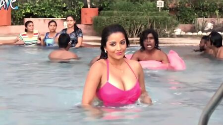 Monalisa’s Bouncy Boobs