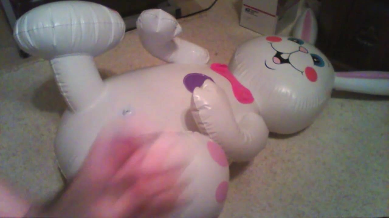 Inflatable easter bunny hump - XXXi.PORN Video