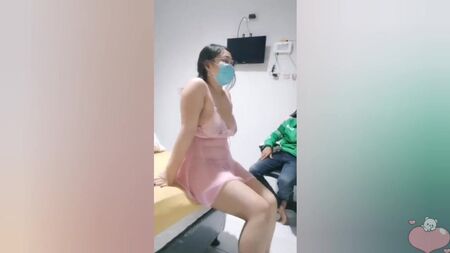 Indo chubby girl loves to invite stranger to her room