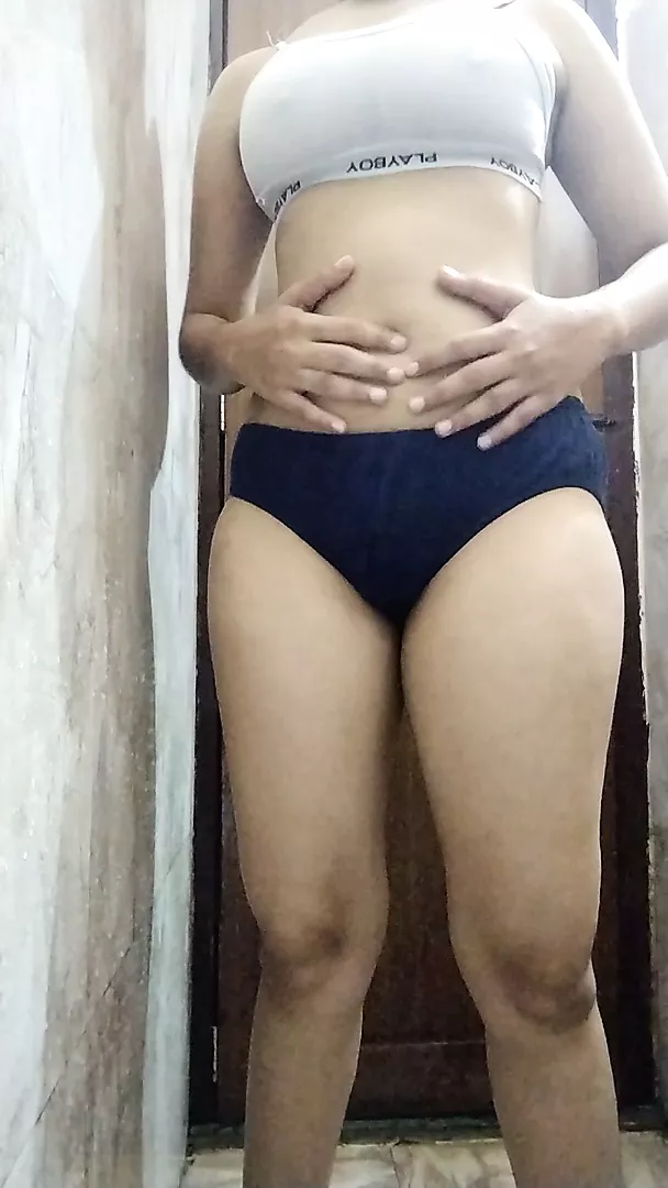 Tamil young 18 year old girl bathing at home - XXXi.PORN Video