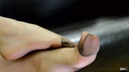 Mistress’ Legs in pantyhose with reinforced toes