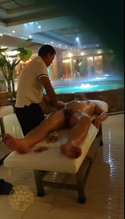 410px x 717px - Oriental Sauna Massage - XXXi.PORN Video