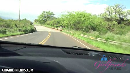 Bella Rose wants to fuck in the car