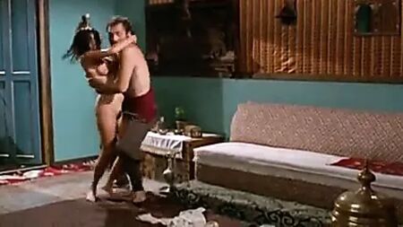 Beatriz Rico - Istanbul Kanatlarimin Altinda