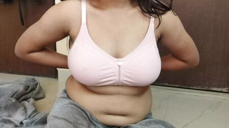 Desi bhabhi ji hui nangi
