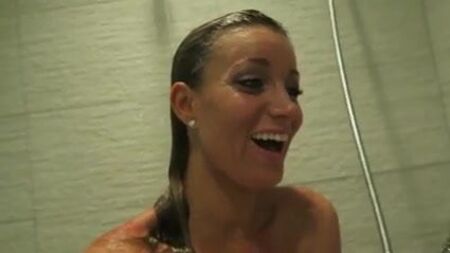 PvP Jeana nude in the shower