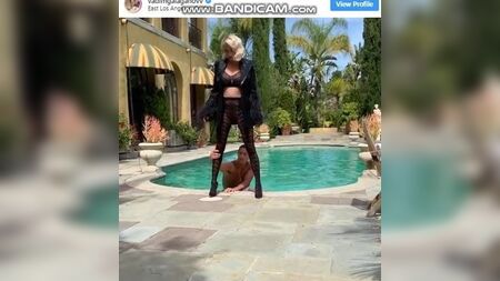 Caroline Vreeland - naked for ELLE Russia November 2019 2