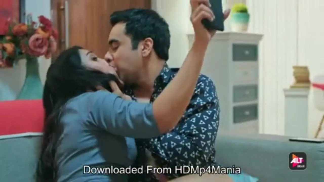 Trishna Mukherjee passionate kiss - XXXi.PORN Video