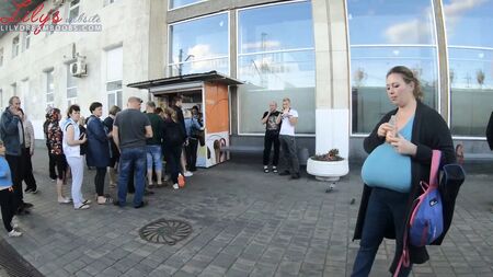 Largest natural breasts - Guinness World Records