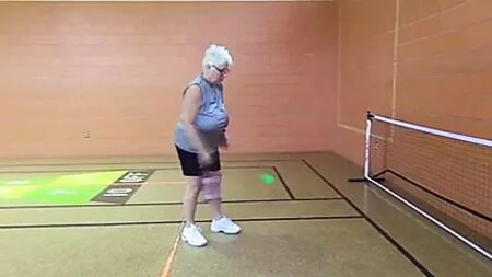 Braless Mature huge saggy Tits playing Pickleball