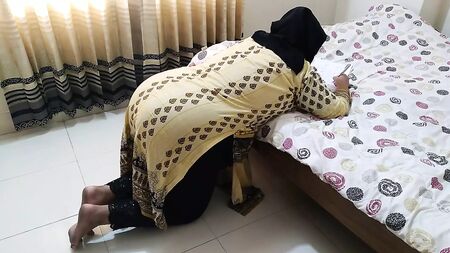 Kitab Padhte Samay Choti Bhai ne Badi Bahan ki Gund Mari - Hindi Clear Audio (Indian Family Sex)