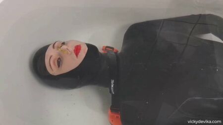 Vicky Devika Underwater Breathholding Compilation