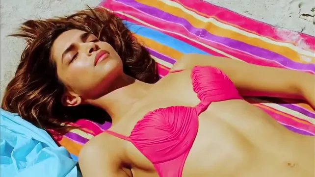 Deepika Padukone Sex Scene - Free Porn Videos - YouPorn