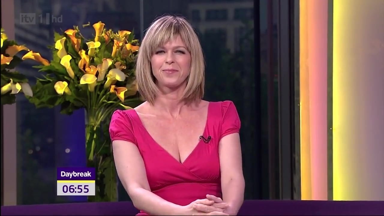 Kate Garraway, Low Cut Dress And Cleavage - XXXi.PORN Video