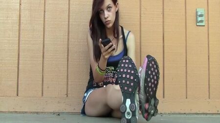 Jessi in Nike Shox shoeplay sneakerplay