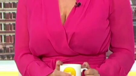 Susanna Reid Cleavage 15th June 2021