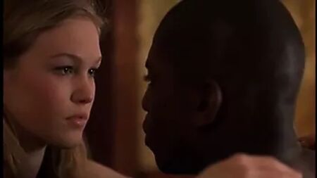O 2001 Julia Stiles scene