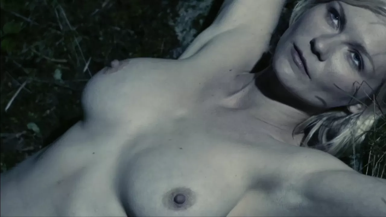 Kirsten Dunst - Melancholia nude topless tits - XXXi.PORN Video