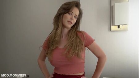 Мама слишком давно не трахалась Emily Addison [Porno Milf Sex Blowjob POV mom orgasm porn порно секс сосет шлюха кончает жестко]