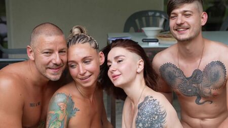 Swinging real amateur foursome - OWIAKS & LeoKleo in action!