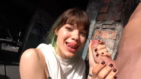 I did a sloppy blowjob in the abandoned place