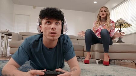 I'm sick of playing PS5, let's have sex instead
