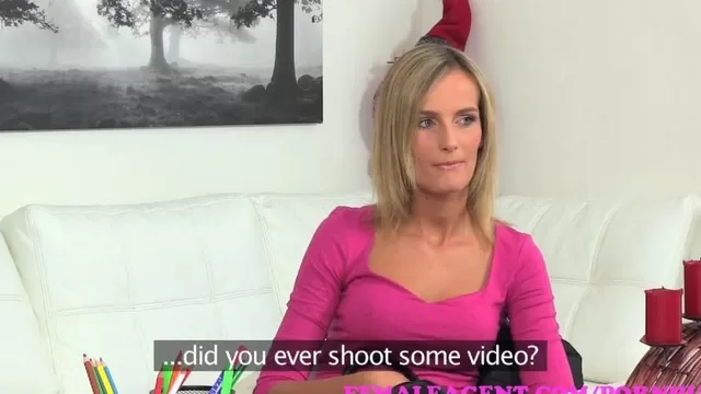 Lesbian Fucking A Tree - Lesbian sex on New Year's Porn casting - XXXi.PORN Video