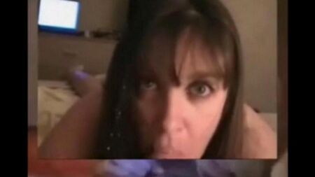 Blowjob at home always ended with a shot of sperm in the face