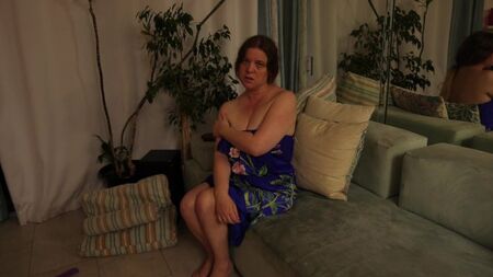 Sad stepmom needs sex