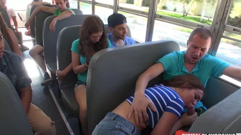Bus Public - Public sex students on a public bus - XXXi.PORN Video